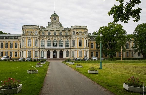 ZnamenkaSmall